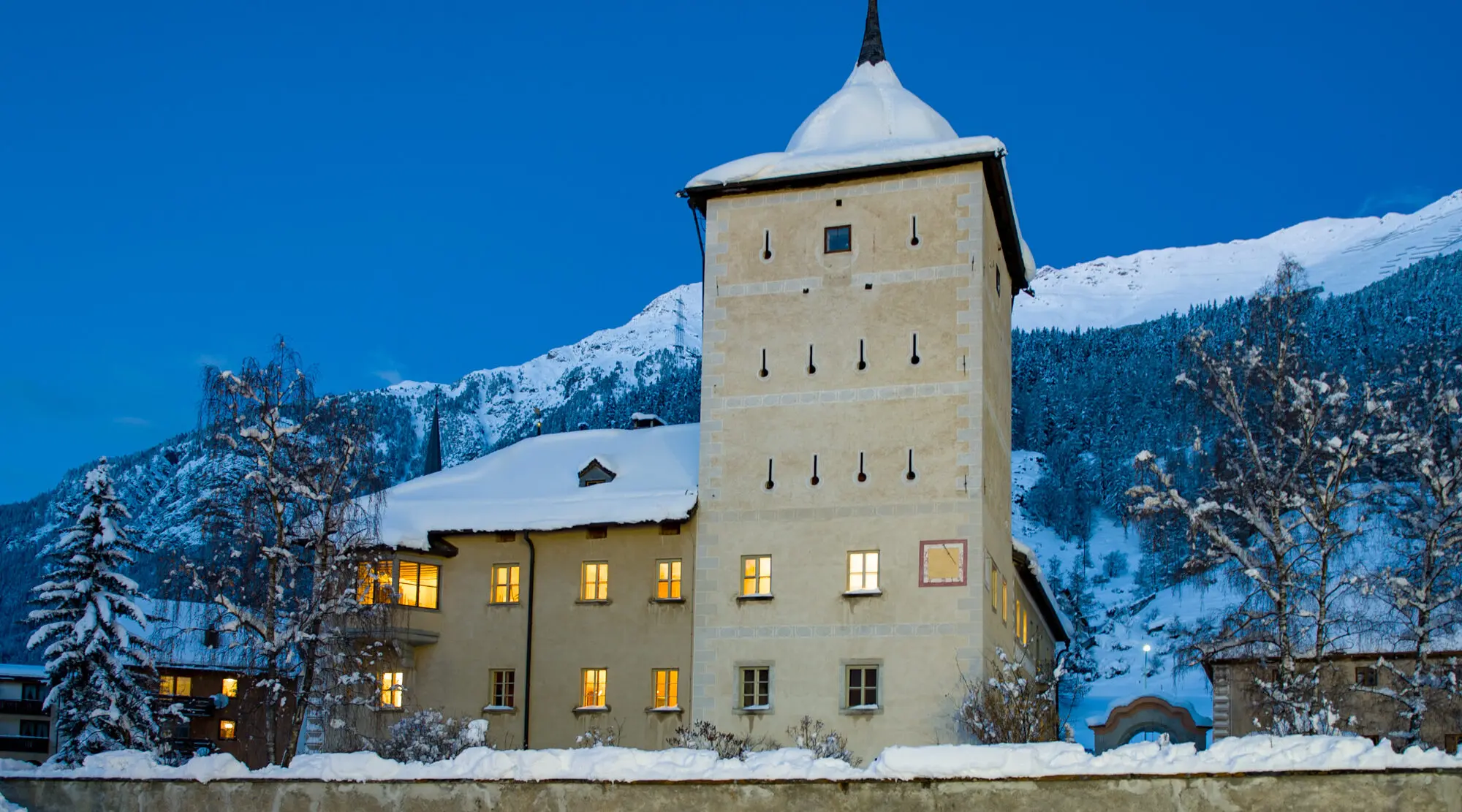 Schloss Planta Wildenberg im Winterkleid